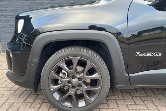 Jeep Renegade (2024) thumbnail 10