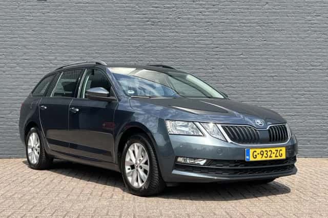 Škoda Octavia (2020) thumbnail 3