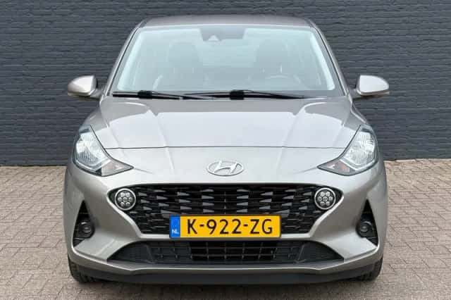 Hyundai i10 (2021) thumbnail 2