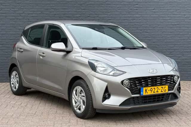 Hyundai i10 (2021) thumbnail 3