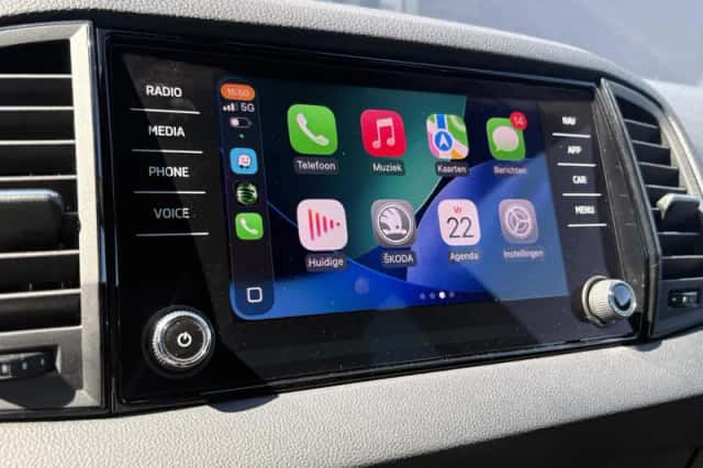 Škoda Karoq (2021) thumbnail 23