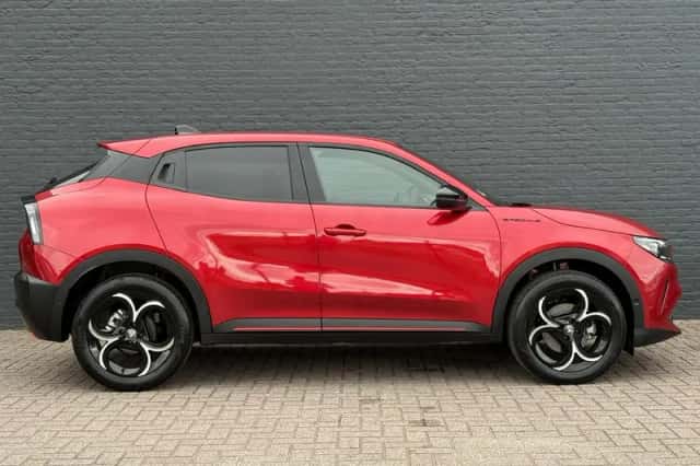 Alfa Romeo Junior (2025) thumbnail 4