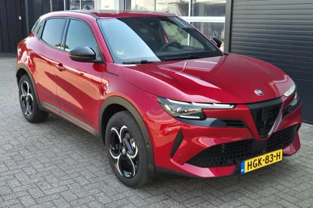 Alfa Romeo Junior (2025) thumbnail 4