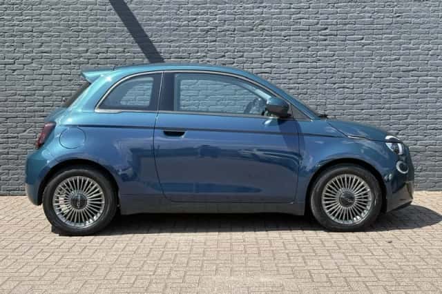 Fiat 500 (2022) thumbnail 4