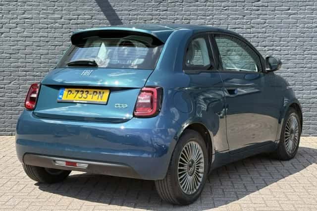 Fiat 500 (2022) thumbnail 5