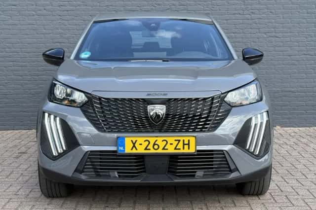 Peugeot e-2008 (2024) thumbnail 2