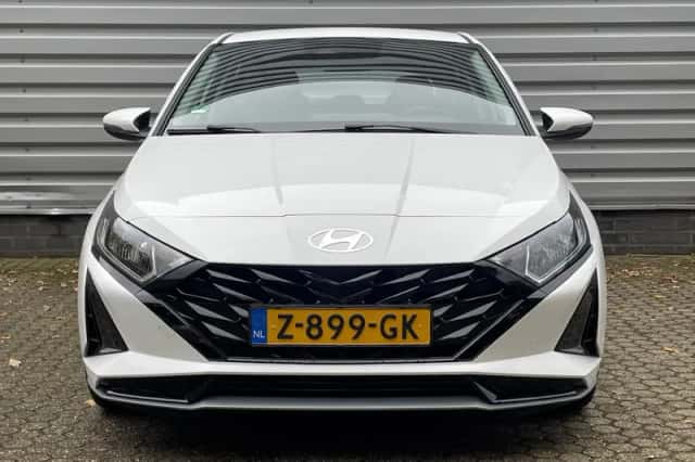 Hyundai i20 (2024) thumbnail 2