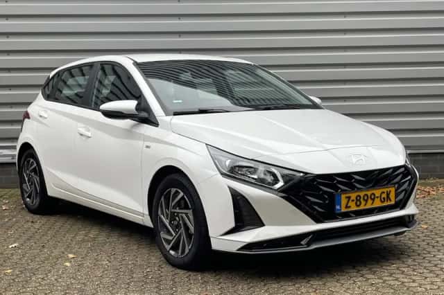 Hyundai i20 (2024) thumbnail 3