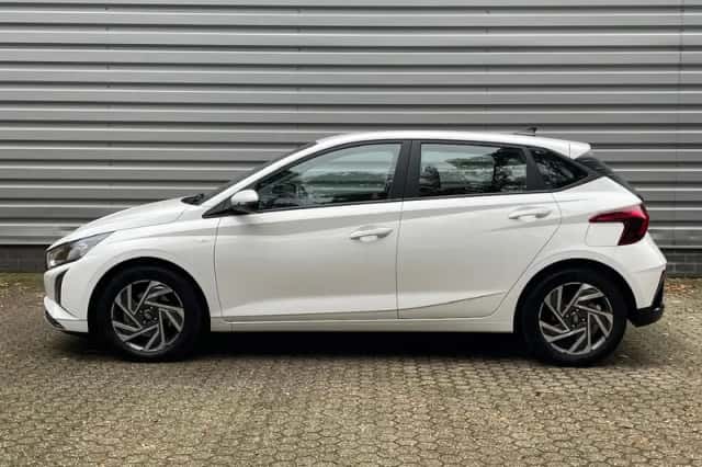 Hyundai i20 (2024) thumbnail 9