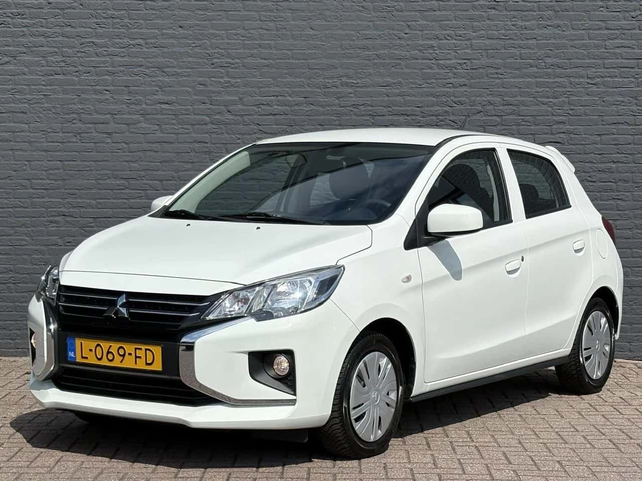 Mitsubishi Space Star (2021) — foto 1