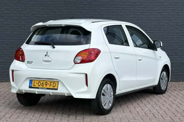 Mitsubishi Space Star (2021) thumbnail 5