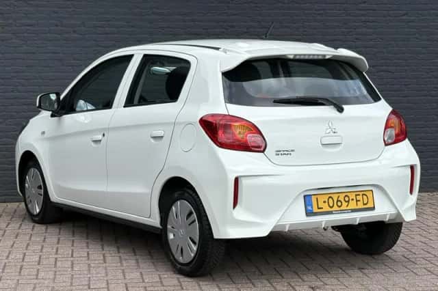 Mitsubishi Space Star (2021) thumbnail 8