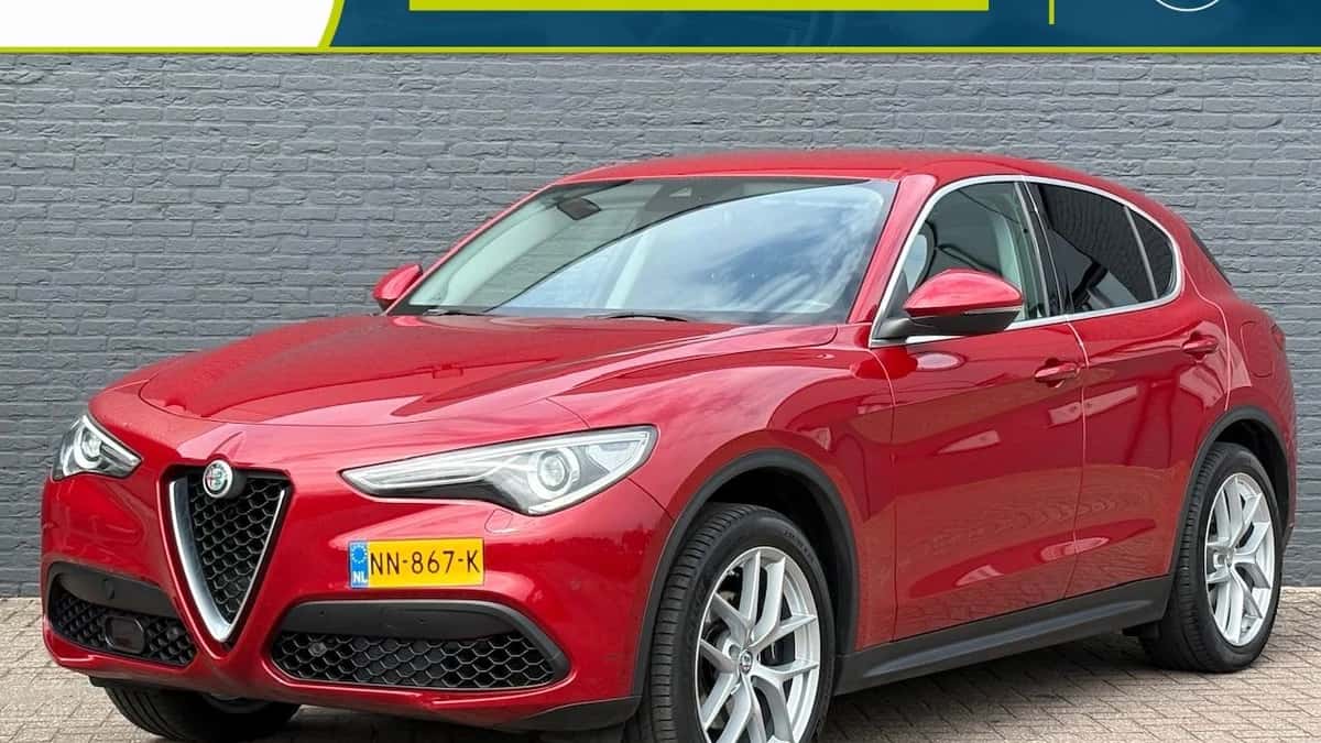 Alfa Romeo Stelvio (2017) — foto 1