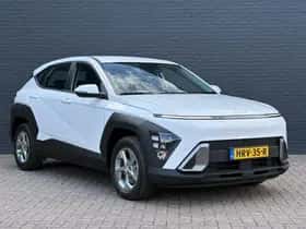 Hyundai Kona (2024) thumbnail 4