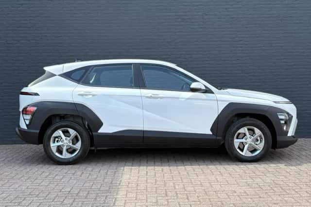 Hyundai Kona (2024) thumbnail 5