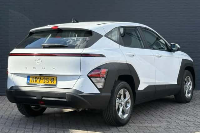 Hyundai Kona (2024) thumbnail 6