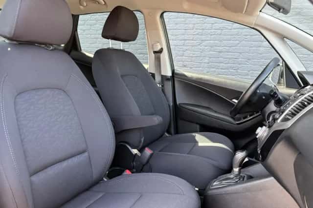 Hyundai ix20 (2015) thumbnail 12