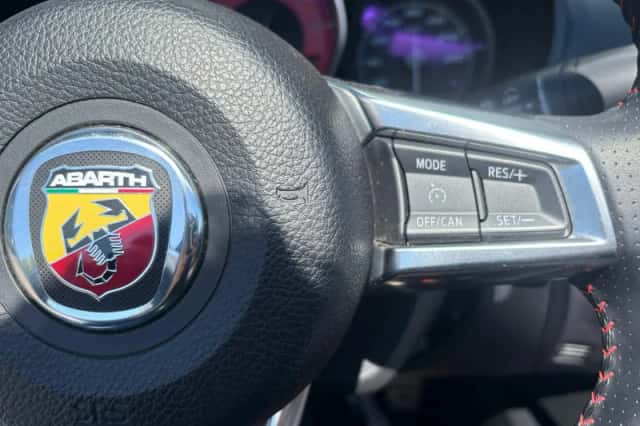 Fiat 124 Spider (2017) thumbnail 21
