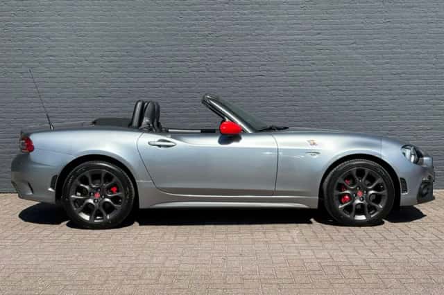 Fiat 124 Spider (2017) thumbnail 8