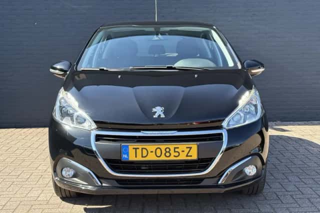 Peugeot 208 (2018) thumbnail 2
