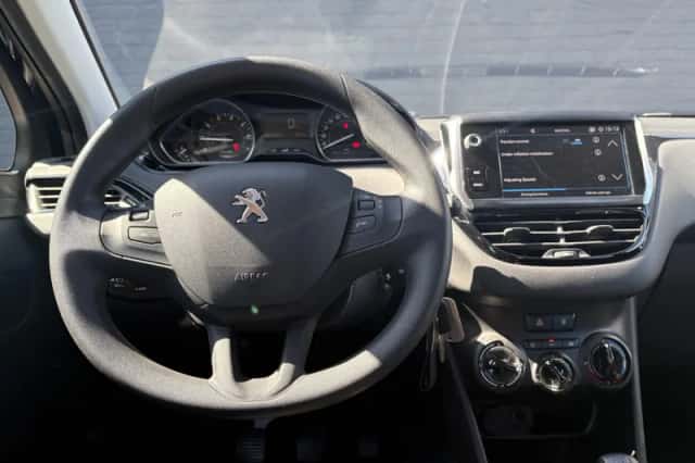 Peugeot 208 (2018) thumbnail 16