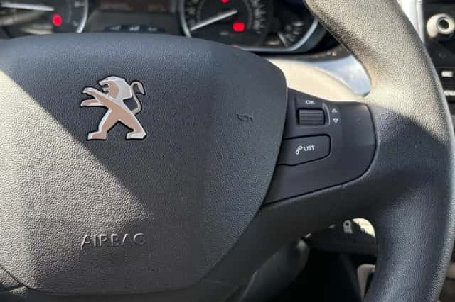 Peugeot 208 (2018) thumbnail 21