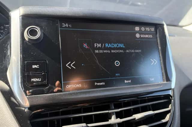 Peugeot 208 (2018) thumbnail 25