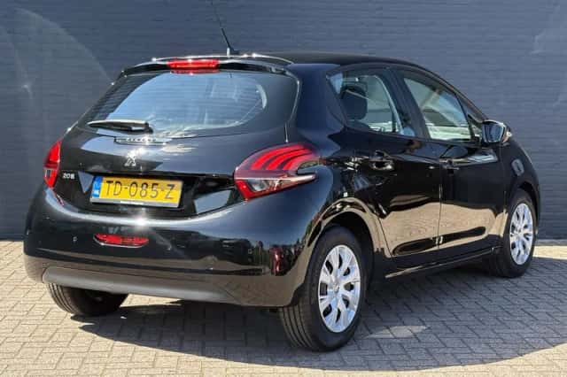 Peugeot 208 (2018) thumbnail 5