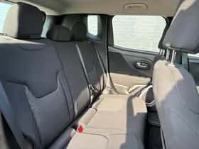 Jeep Renegade (2016) thumbnail 14