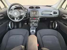 Jeep Renegade (2016) thumbnail 17