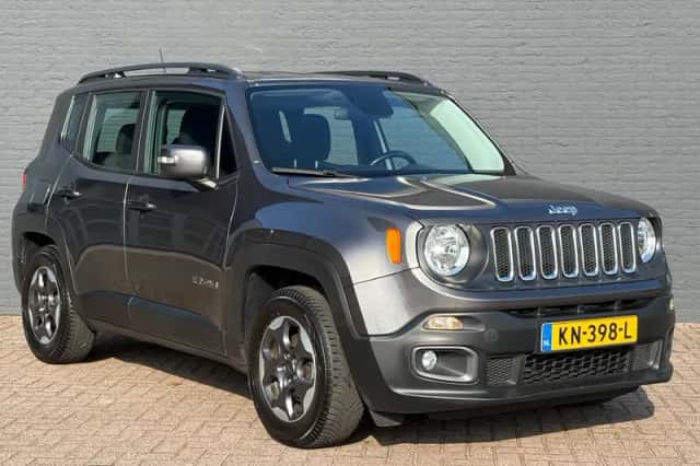 Jeep Renegade (2016) thumbnail 3