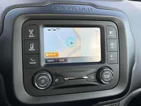 Jeep Renegade (2016) thumbnail 23