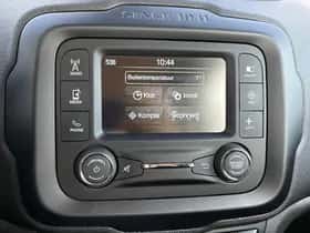Jeep Renegade (2016) thumbnail 24
