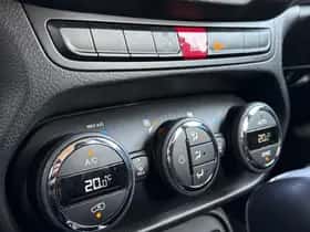 Jeep Renegade (2016) thumbnail 25