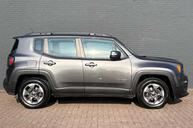 Jeep Renegade (2016) thumbnail 4