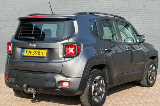 Jeep Renegade (2016) thumbnail 5