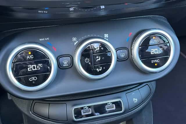 Fiat 500X (2024) thumbnail 37