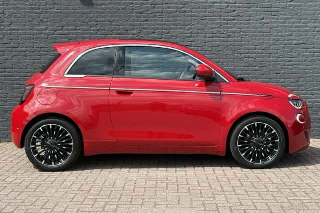 Fiat 500e (2024) thumbnail 4