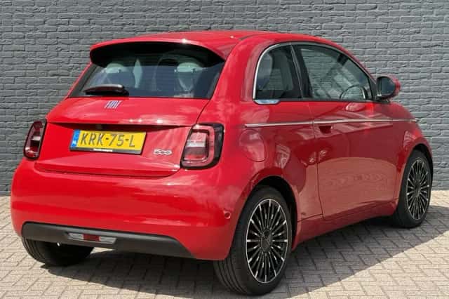 Fiat 500e (2024) thumbnail 5