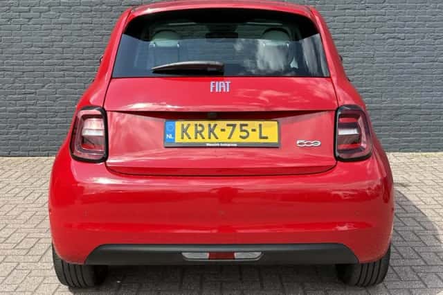 Fiat 500e (2024) thumbnail 6