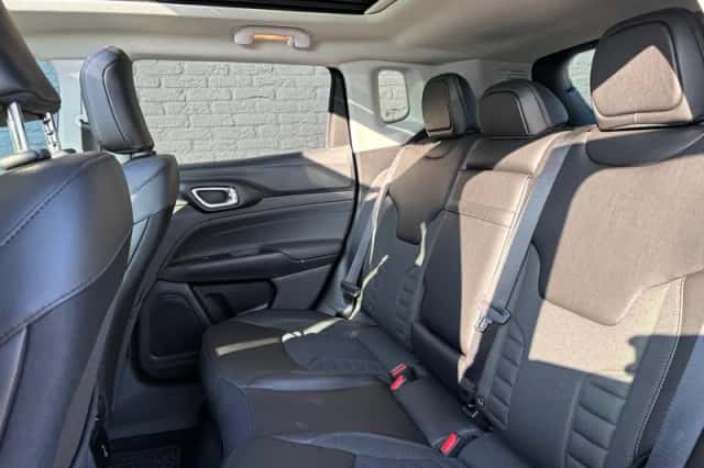 Jeep Compass (2025) thumbnail 13