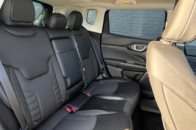Jeep Compass (2025) thumbnail 14