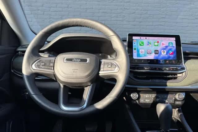 Jeep Compass (2025) thumbnail 16
