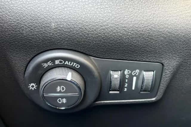 Jeep Compass (2025) thumbnail 28