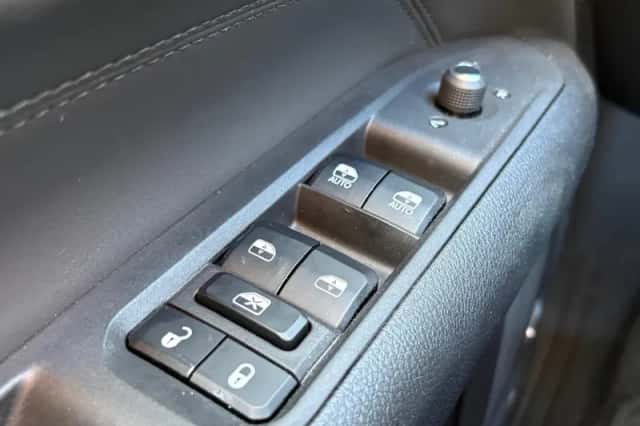 Jeep Compass (2025) thumbnail 30