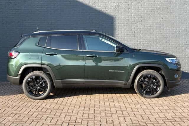 Jeep Compass (2025) thumbnail 4