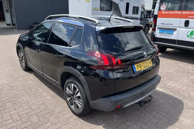 Peugeot 2008 (2017) thumbnail 4