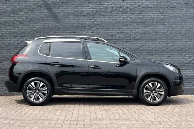 Peugeot 2008 (2017) thumbnail 4