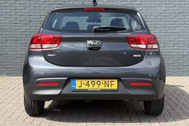 Kia Rio (2020) thumbnail 6