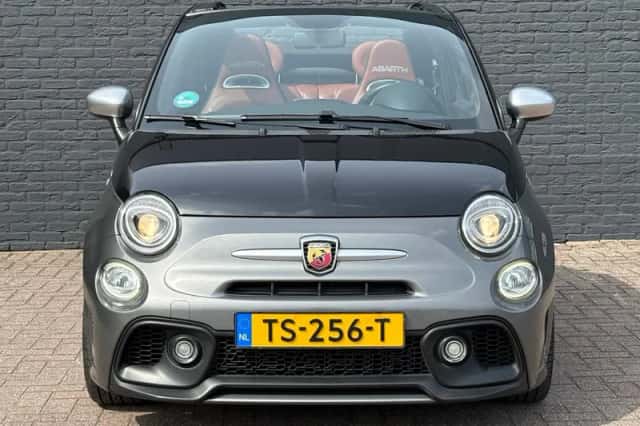 Fiat 500C (2018) thumbnail 2